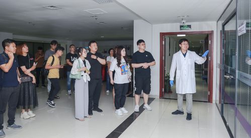 宠物清洁领域的“高材生” 数位达人走进小炮儿产品工厂探秘之旅纪实